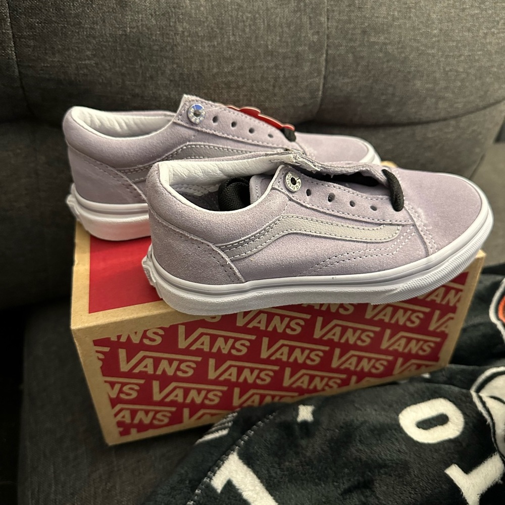 Brand new Girls Vans. SZ 12
